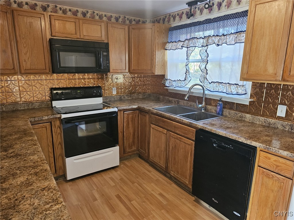 6708 East Lake Road Owasco, NY 13021 - Photo 10 of 29