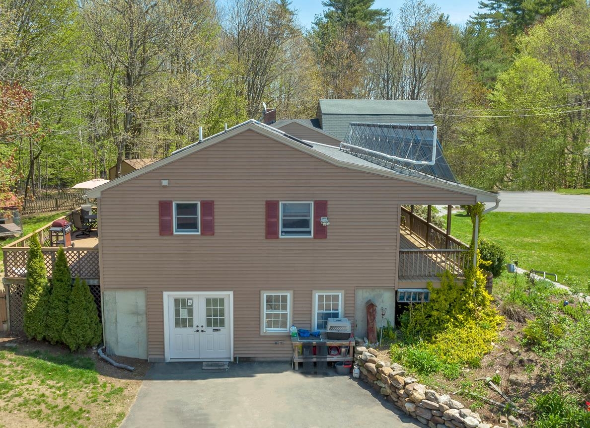 9 Eaton Road Pittsfield, NH 03263 - Photo 4 of 32