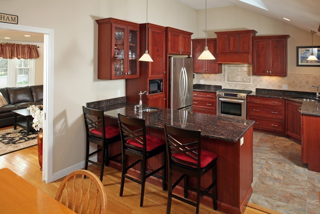 60 Colonial Road Hingham, MA 02043 - Photo 4 of 15 Gallery Image 4
