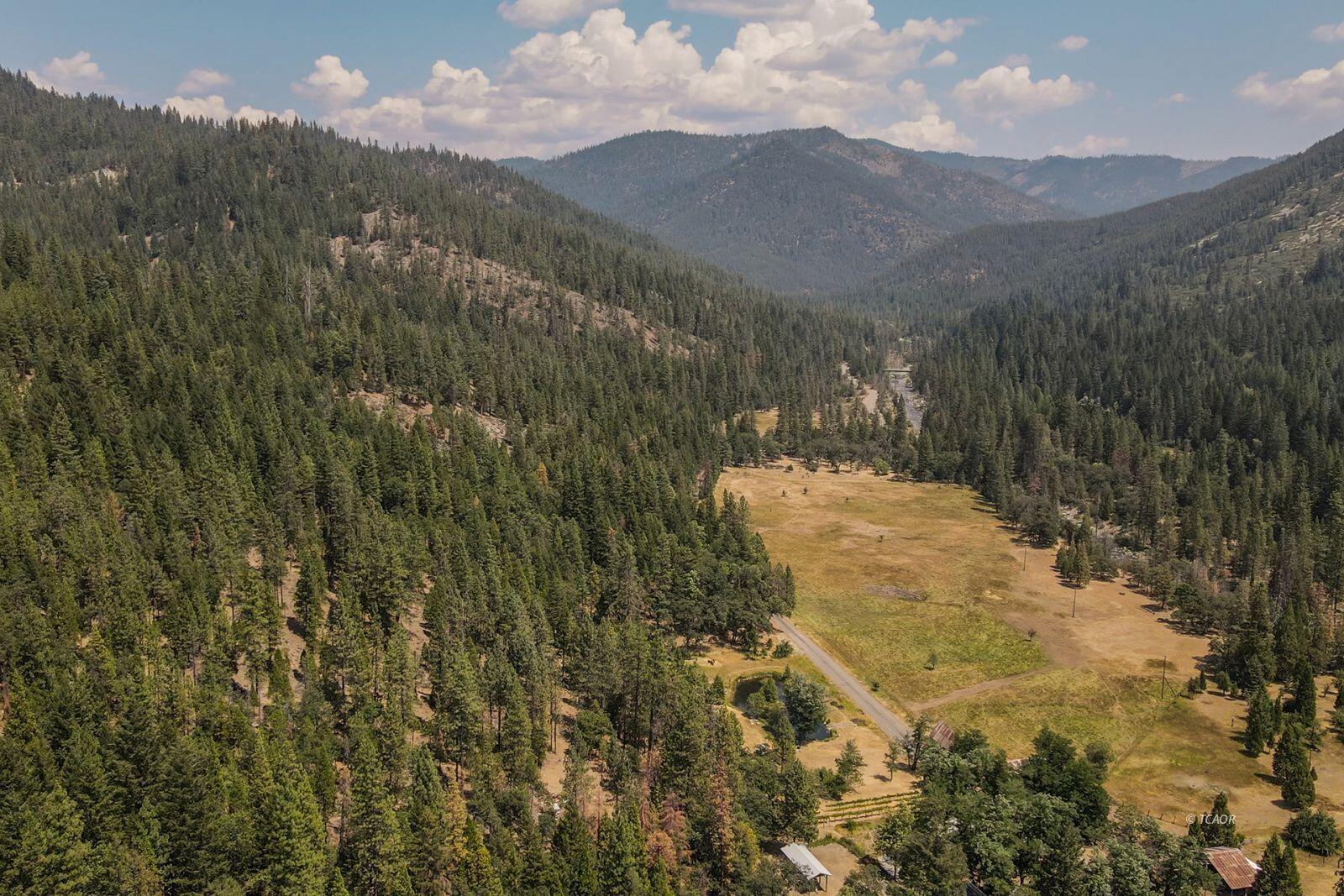 1371 Eagle Creek Loop Trinity Center, CA 96091 - Photo 5 of 34 03_1818574_lg