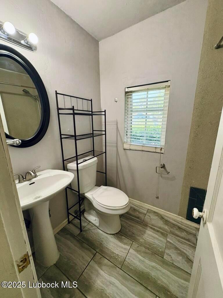 2803 30th Street Lubbock, TX 79410 - Photo 12 of 23 20250527192149068481000000-o