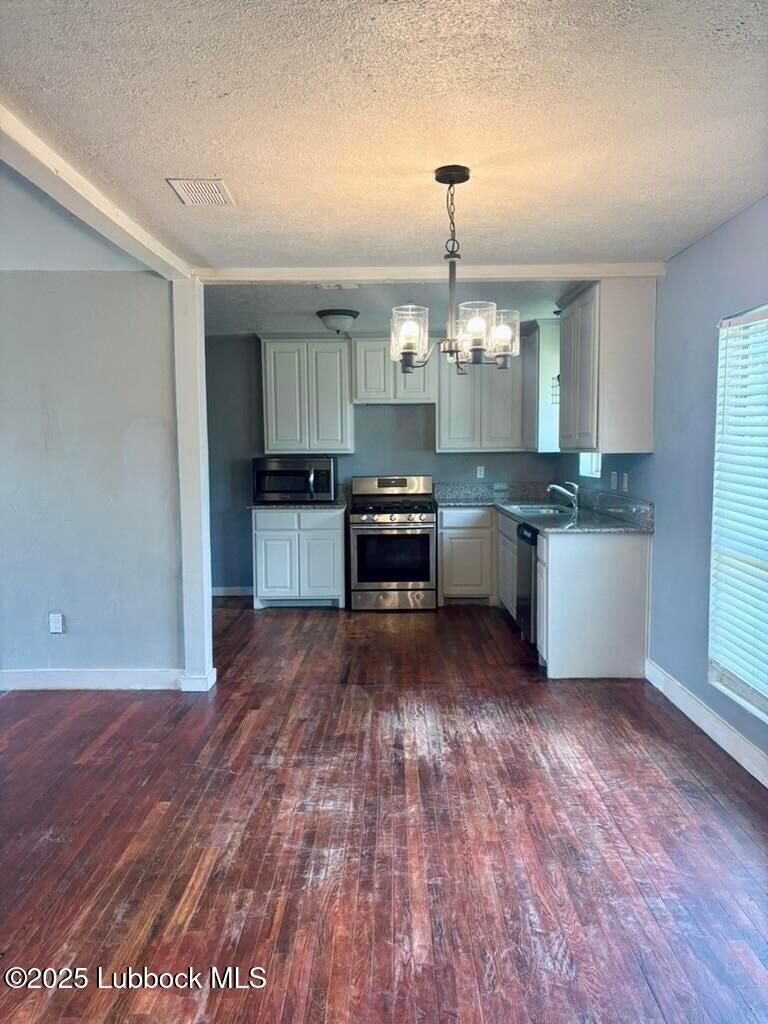 2803 30th Street Lubbock, TX 79410 - Photo 8 of 23 20250527192202344994000000-o