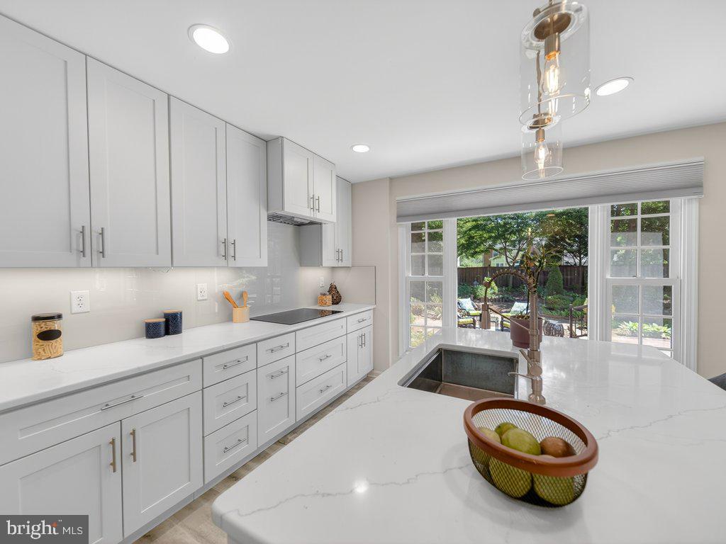 12628 St James Road Rockville, MD 20850 - Photo 13 of 64