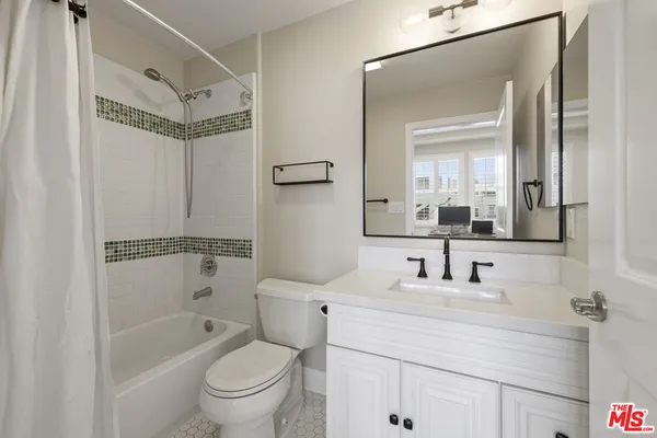 $1,680,000 | 7100 Playa Vista Drive, Unit 407, Playa Vista, CA 90094
