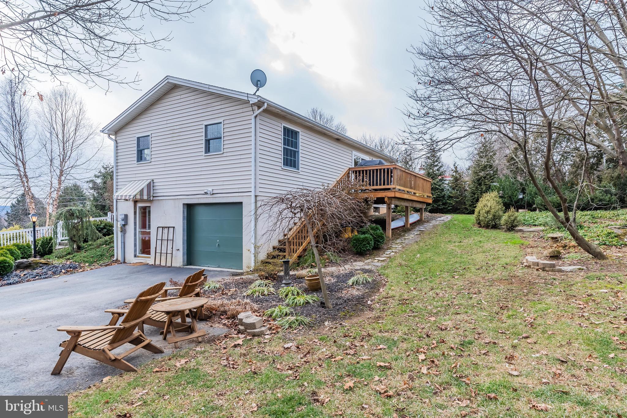 213 Hilltop Road Boiling Springs, PA 17007 - Photo 22 of 31 Attached Garage