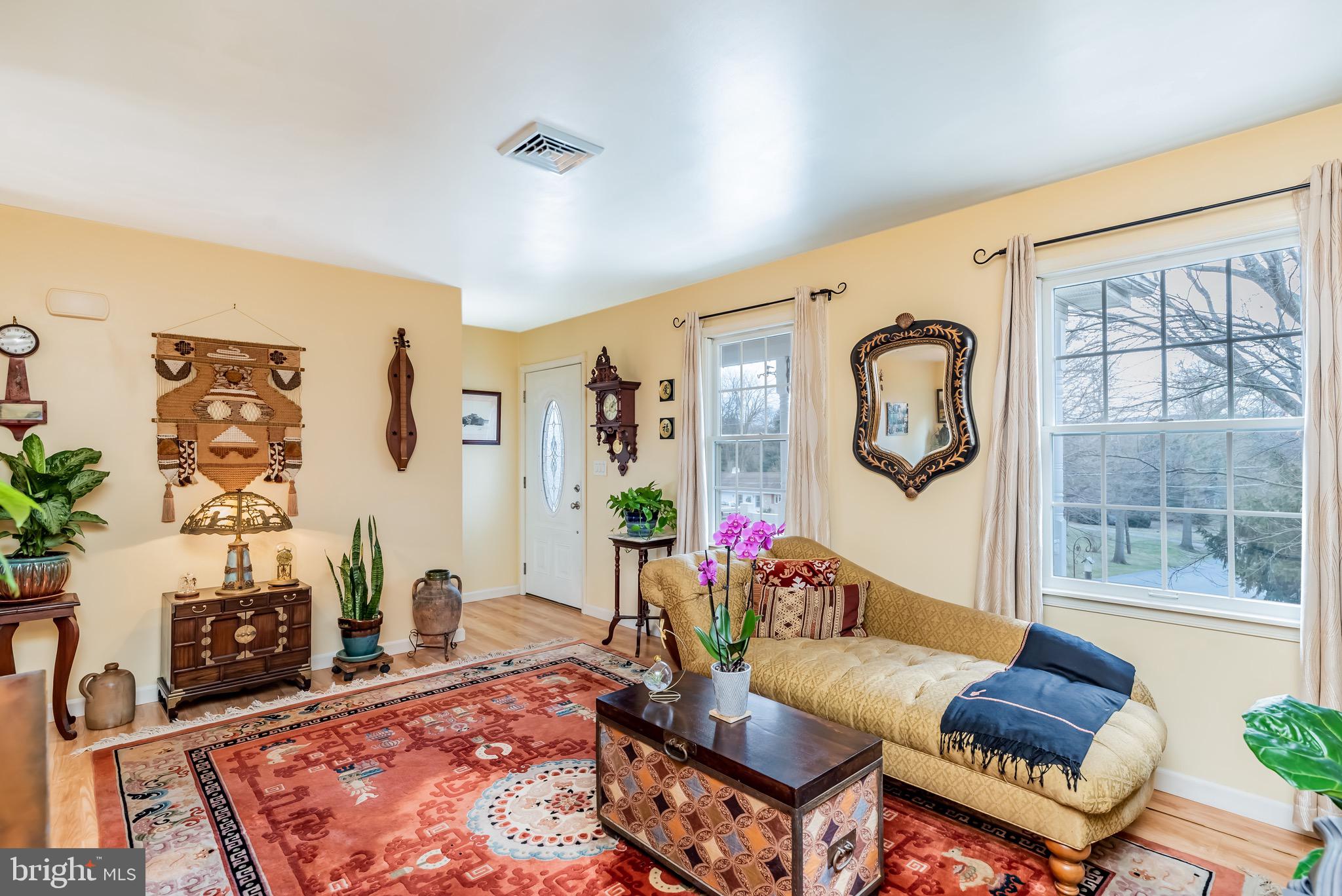 213 Hilltop Road Boiling Springs, PA 17007 - Photo 4 of 31 Gallery Image 4