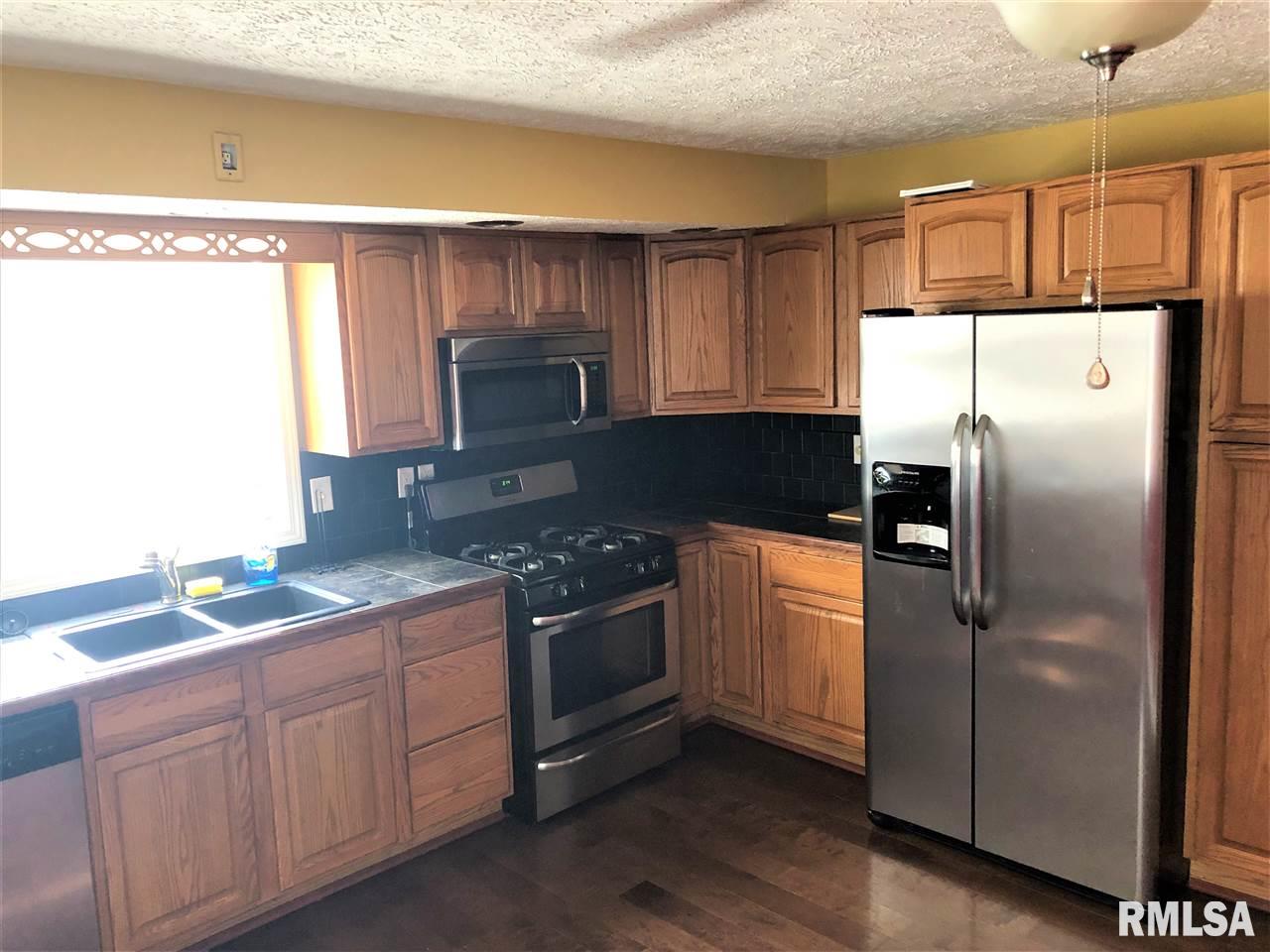 1700 North 19th Street Springfield, IL 62702 - Photo 6 of 16