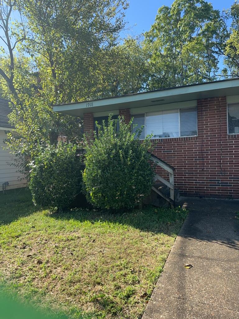 1918 Ivy Street Chattanooga, TN 37404 - Photo 2 of 13 2025_10_04_09_39_54