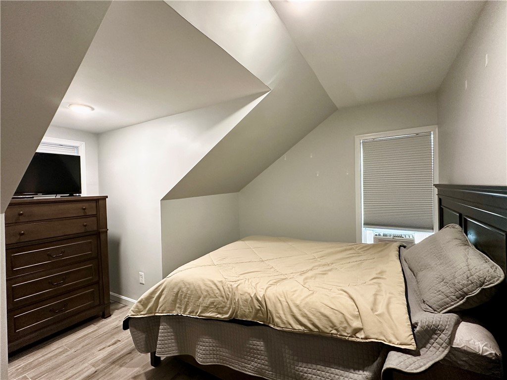 29 Ann Street, Unit 5 Newport, RI 02840 - Photo 5 of 9