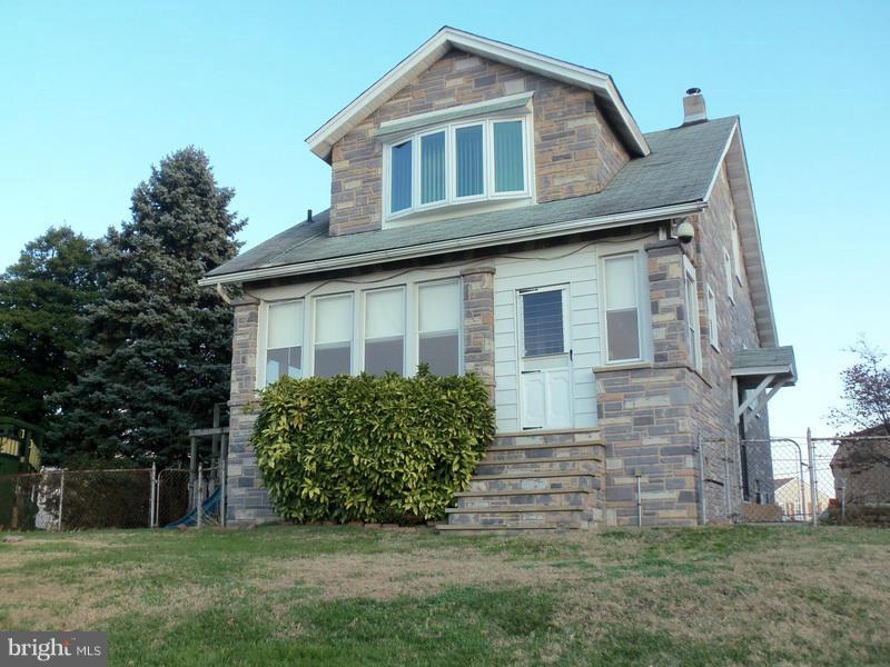 17 Waterview Road Baltimore, MD 21222 - Photo 2 of 23 Exterior (Front)