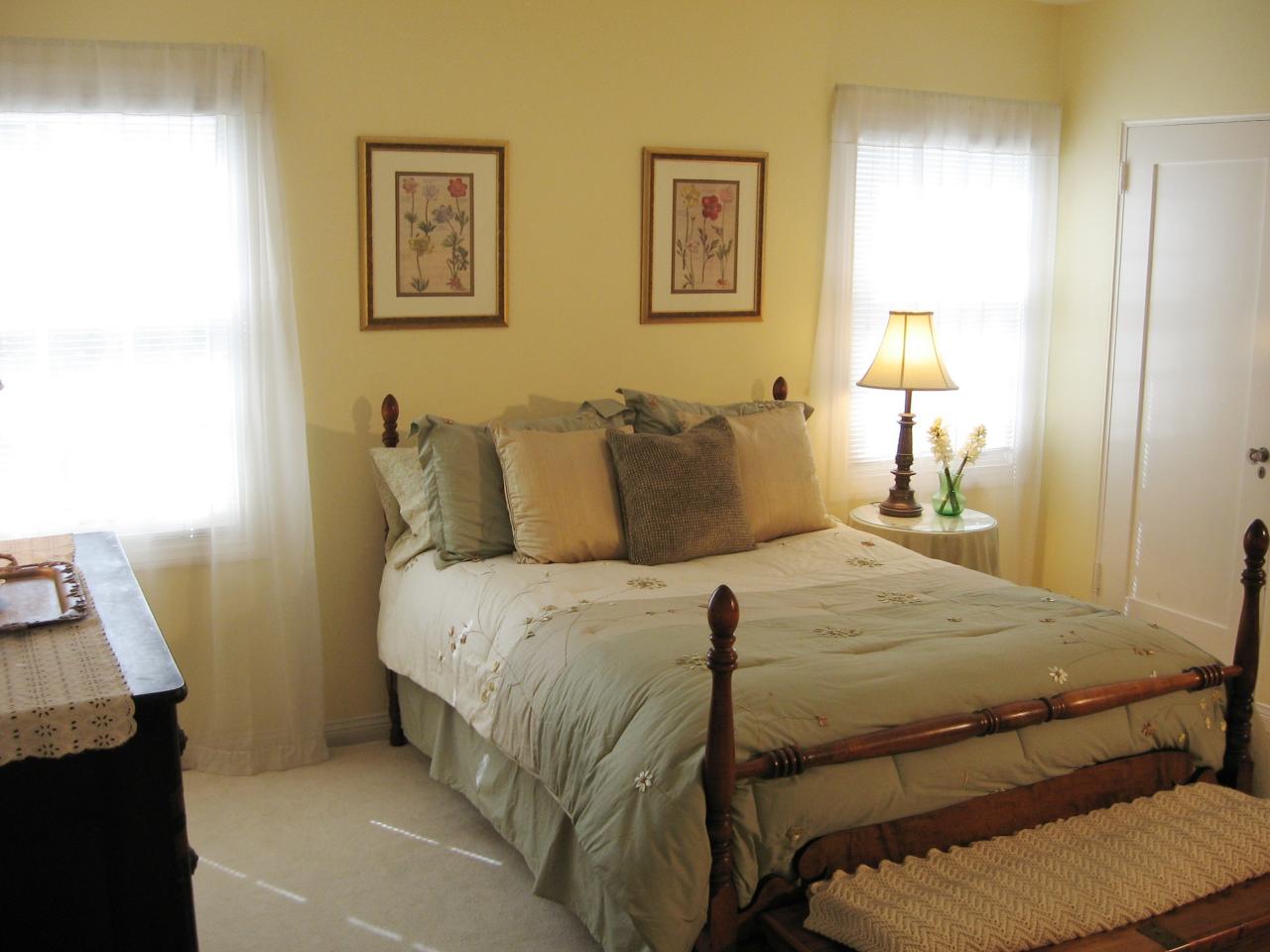 20 East Junipero Street Santa Barbara, CA 93105 - Photo 11 of 14 a bedroom with a bed and a window