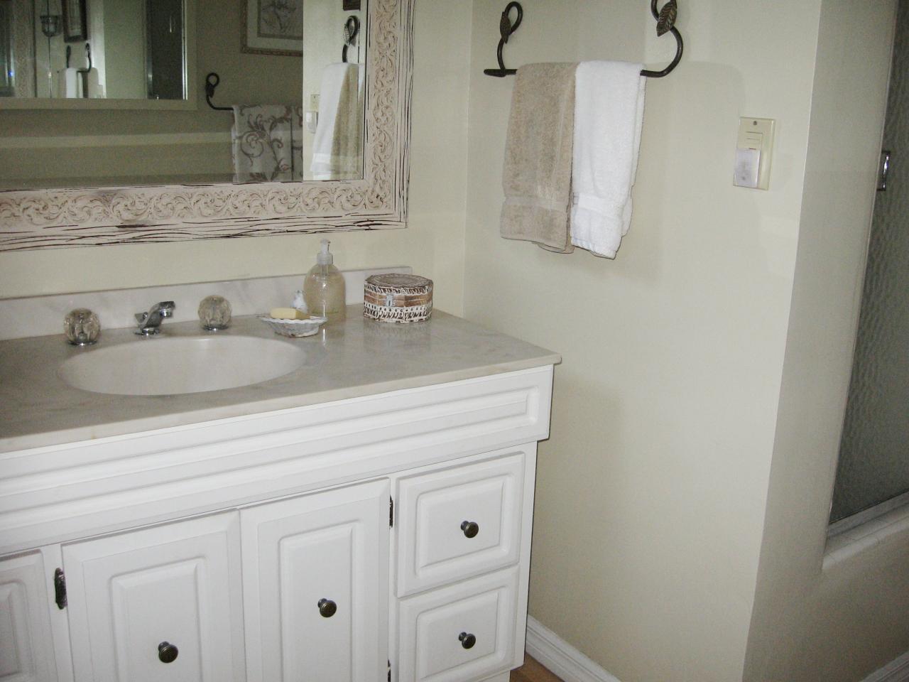 20 East Junipero Street Santa Barbara, CA 93105 - Photo 14 of 14 a bathroom with a sink and a mirror