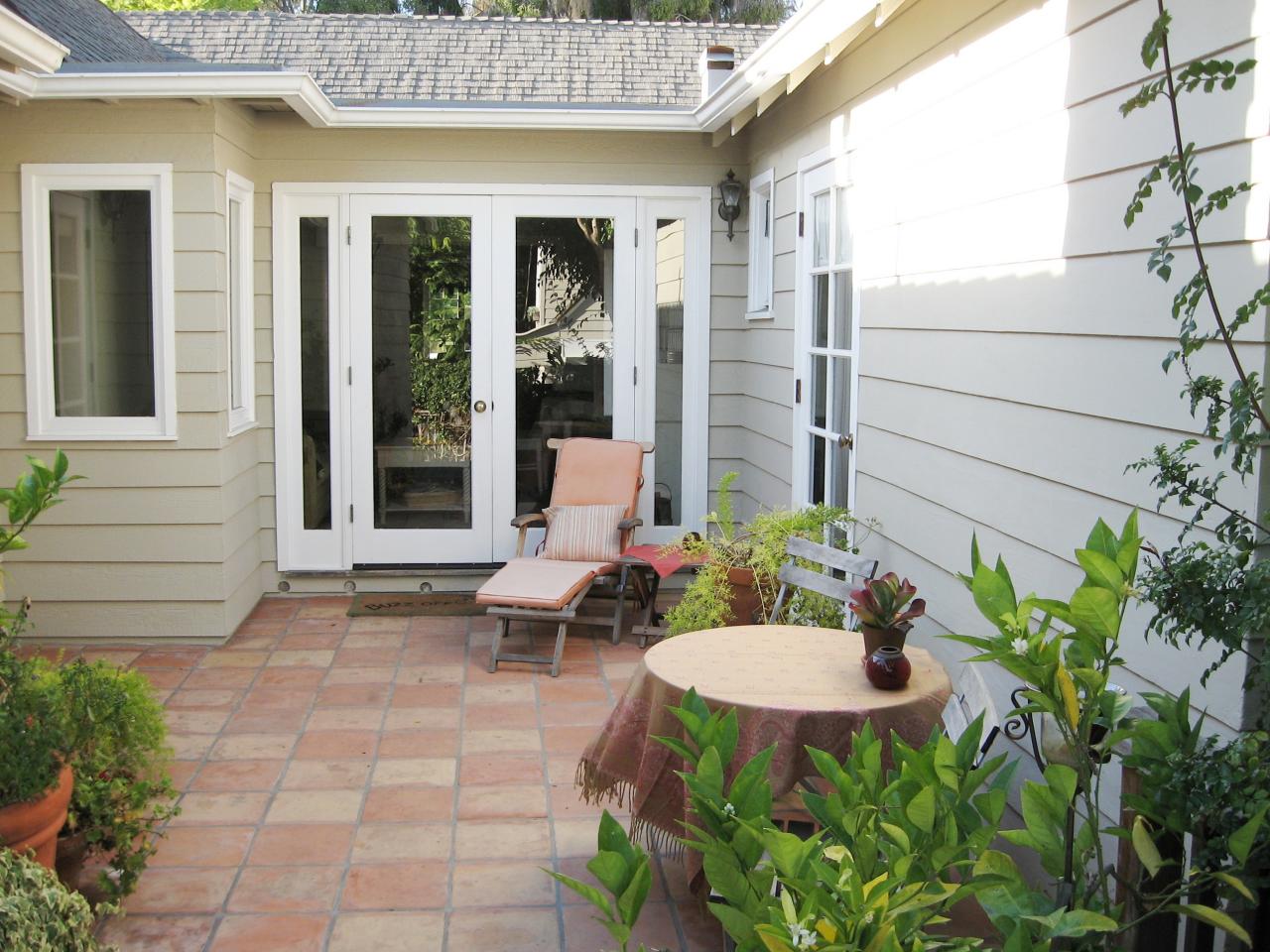 20 East Junipero Street Santa Barbara, CA 93105 - Photo 6 of 14 a view of a patio with table and chairs and potted plants