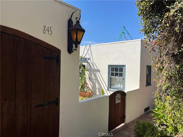$11,995 | 845 Temple Hills Drive, Laguna Beach, CA 92651