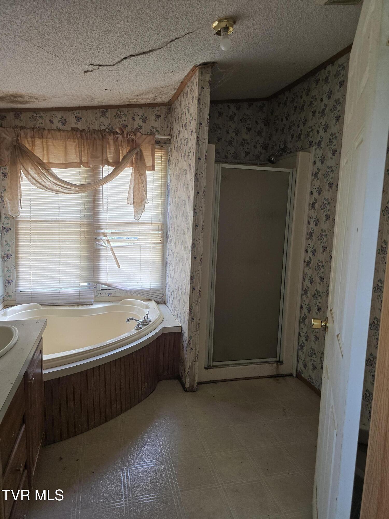 2242 Divide Road Mountain City, TN 37683 - Photo 12 of 22 20260619_112621