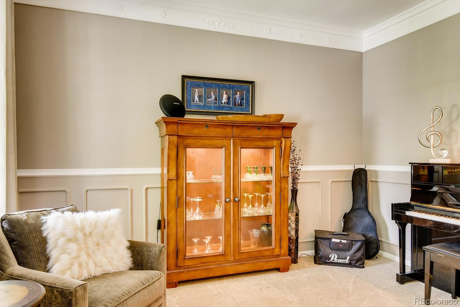 2011 Maples Place Highlands Ranch, CO 80129 - Photo 5 of 34 Gallery Image 5
