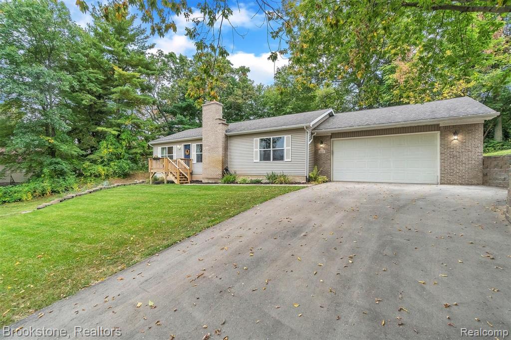 927 Frank Road Lake Orion, MI 48362 - Photo 2 of 44 Gallery Image 2