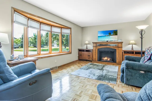 $299,900 | 205 Prairie Avenue Northeast, Staples, MN 56479