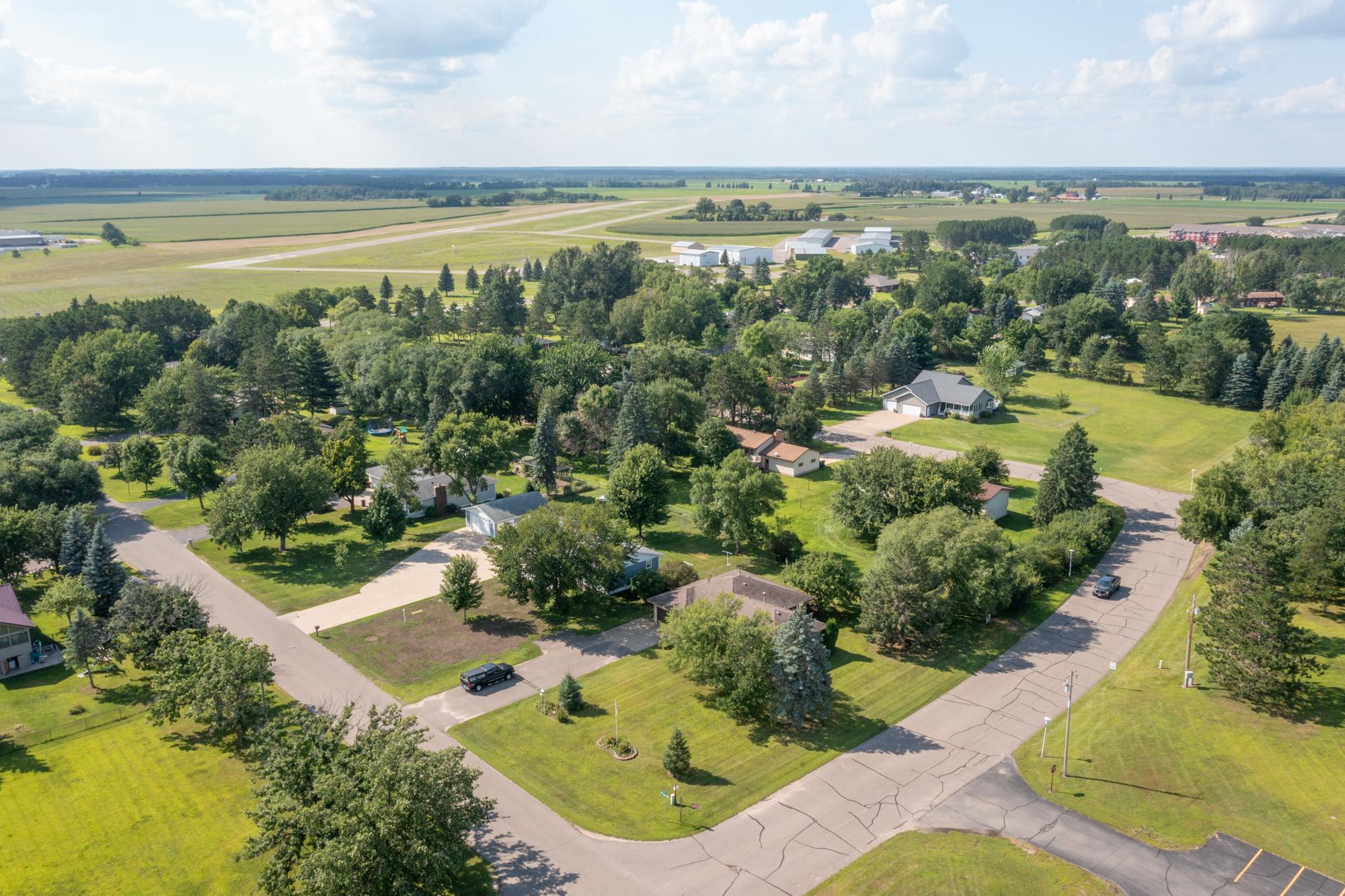 205 Prairie Avenue Northeast Staples, MN 56479 - Photo 9 of 43