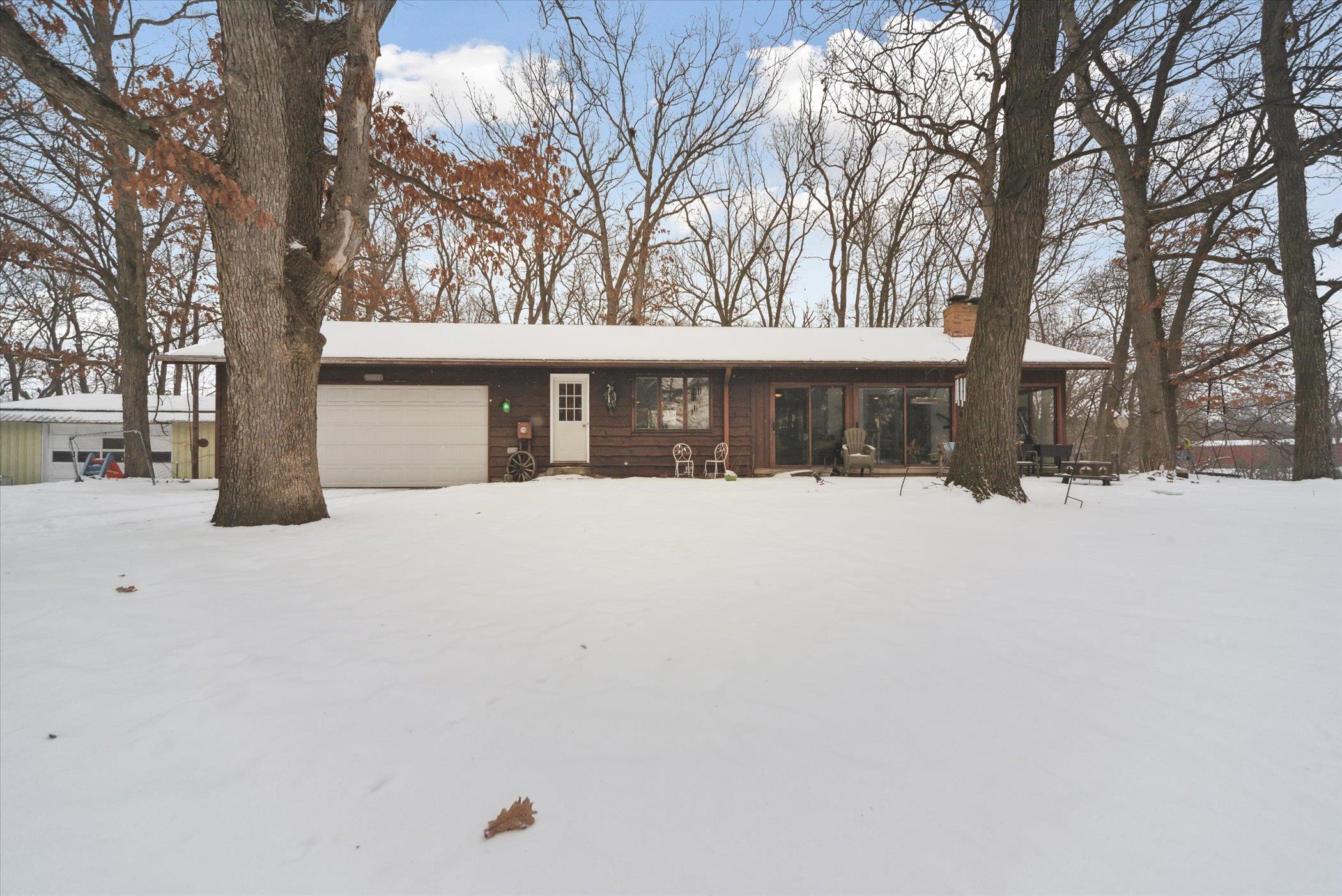13907 Upton Road Bath, MI 48808 - Photo 3 of 45
