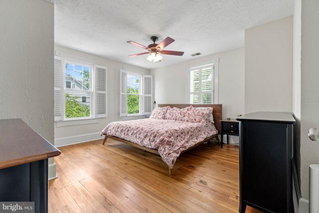 $1,043,000 | 409 East Bellefonte Avenue, Alexandria, VA 22301