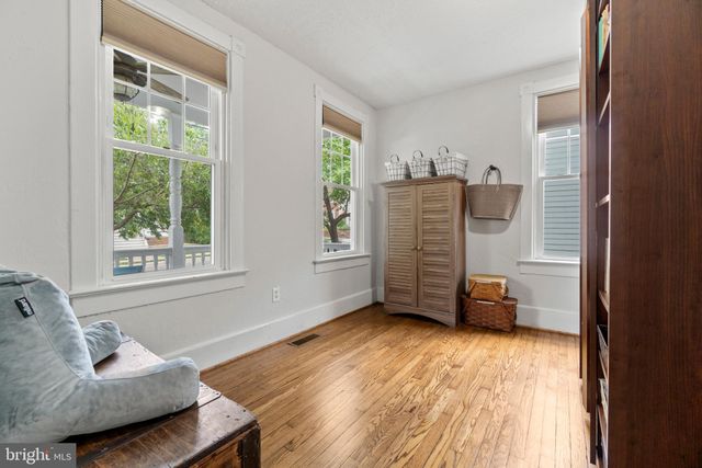 $1,043,000 | 409 East Bellefonte Avenue, Alexandria, VA 22301