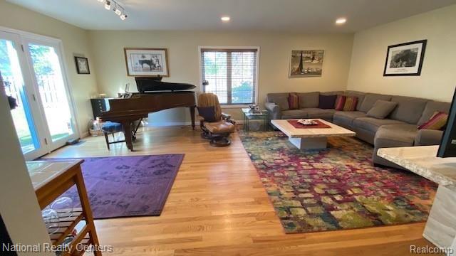 1736 Croft Road Birmingham, MI 48009 - Photo 13 of 24