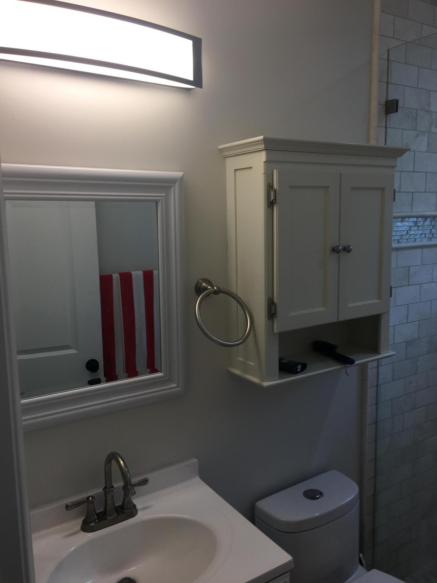 327 Dyer Road West Palm Beach, FL 33405 - Photo 10 of 15 Bathroom
