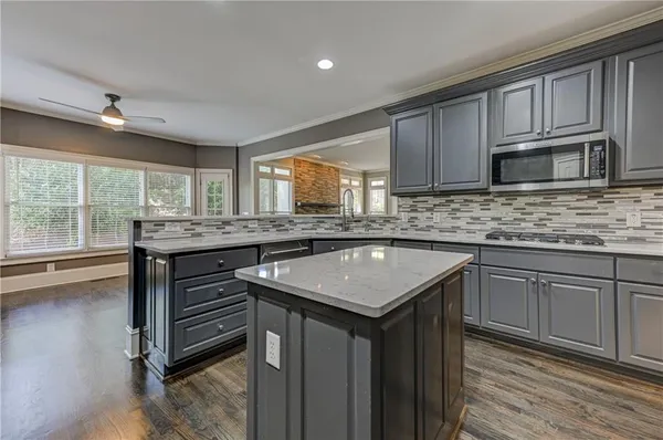 $4,700 | 2745 Lenox Road Northeast, Unit 5, Atlanta, GA 30324