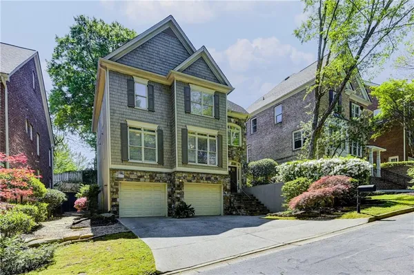 $4,700 | 2745 Lenox Road Northeast, Unit 5, Atlanta, GA 30324