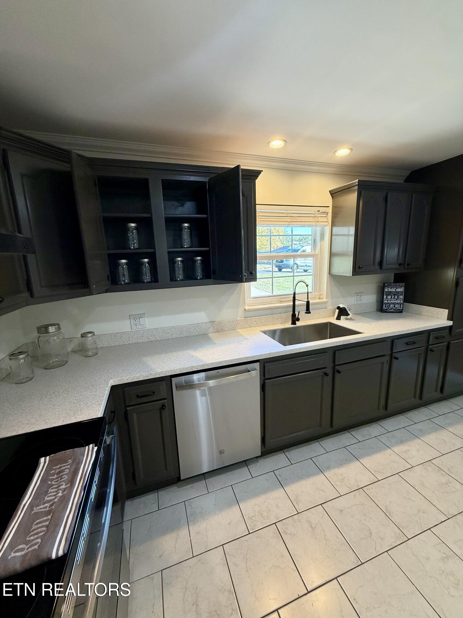 2112 Spring Hill Road Knoxville, TN 37914 - Photo 12 of 50 IMG_8267