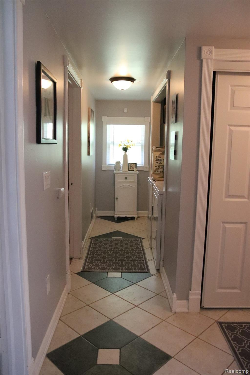 23631 Elwell Road Belleville, MI 48111 - Photo 14 of 25 0432D185-330B-44F4-A267-44268DB1DFD1.jpeg