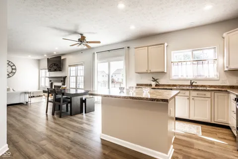 $699,900 | 4348 Ledge Rock Court, Zionsville, IN 46077