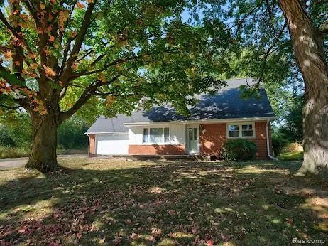 $235,000 | 2496 Ketzler Drive, Flint, MI 48507