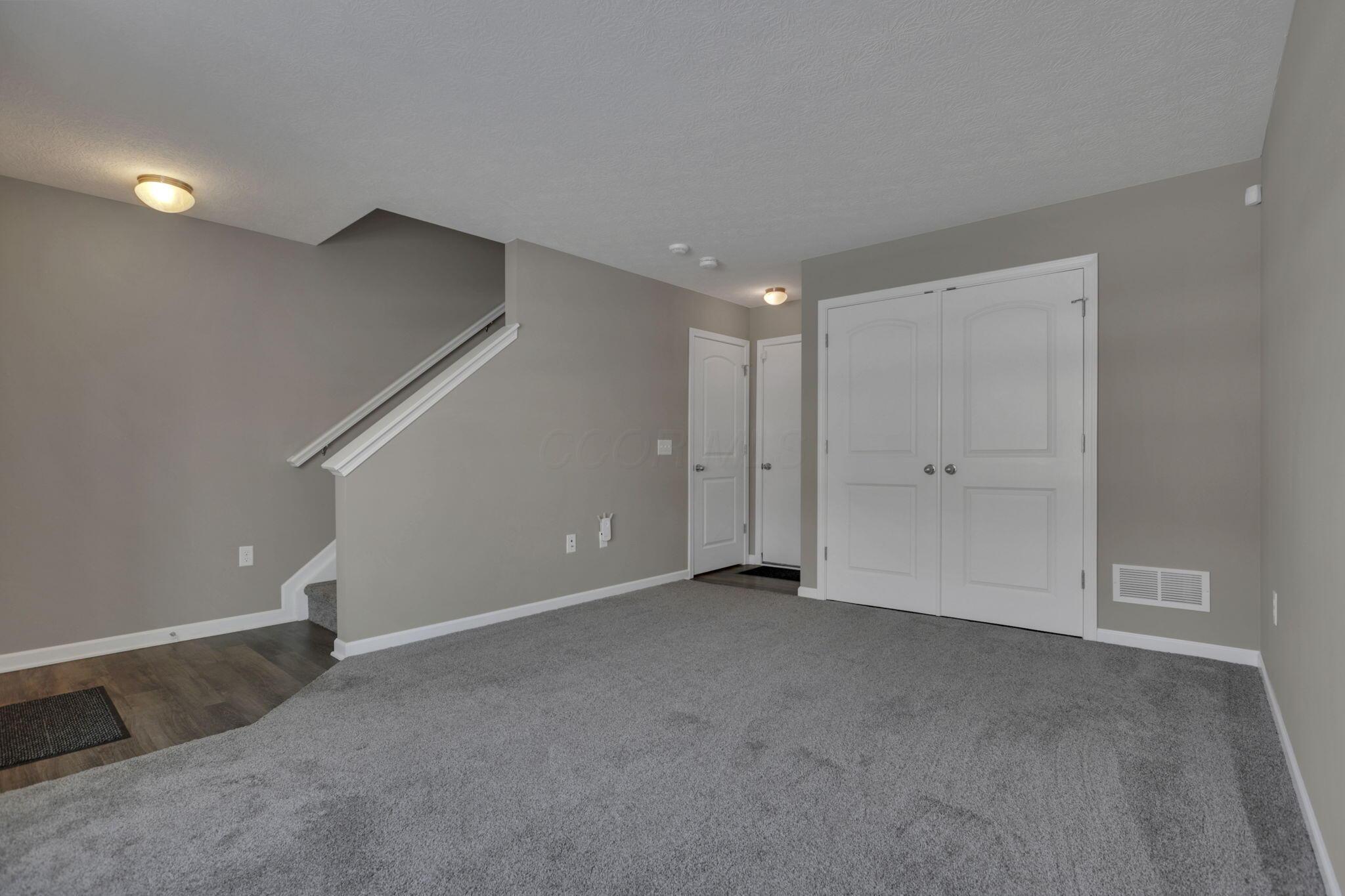 232 Autumn Ridge Circle Pickerington, OH 43147 - Photo 8 of 47 Entry Level Family Room