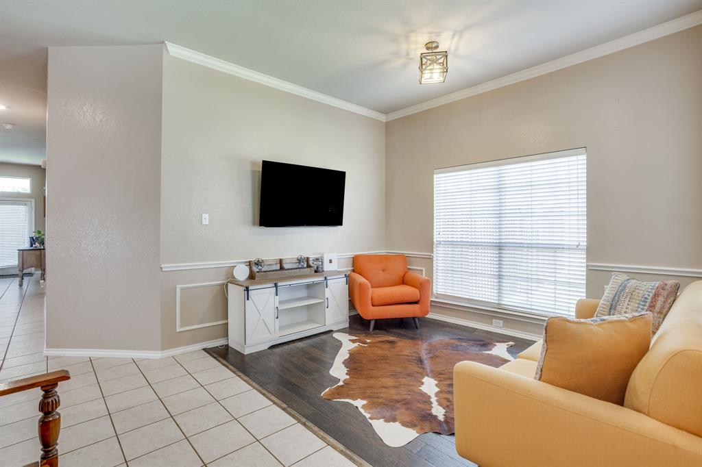 779 Little Ridge Court Burleson, TX 76028 - Photo 5 of 40