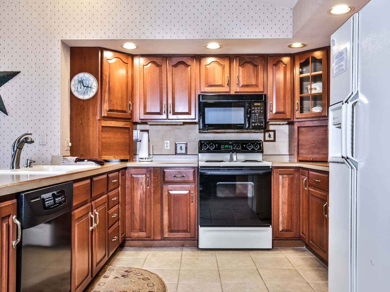 8250 Northern Road, Unit 344 Minocqua, WI 54548 - Photo 5 of 41 Gallery Image 5