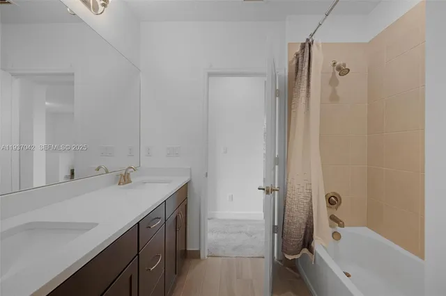 $4,000 | 4317 Lago Drive, Unit 4317, Deerfield Beach, FL 33064