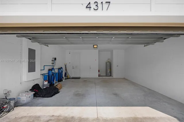 $4,000 | 4317 Lago Drive, Unit 4317, Deerfield Beach, FL 33064