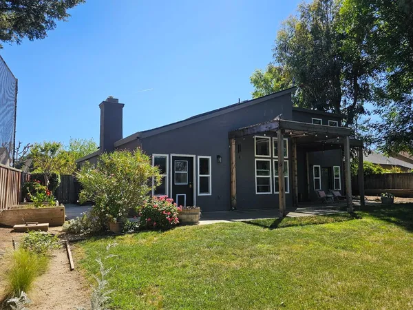 $888,000 | 501 Bobbys Lane, Hollister, CA 95023