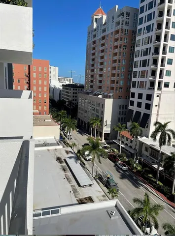 a picture of city view