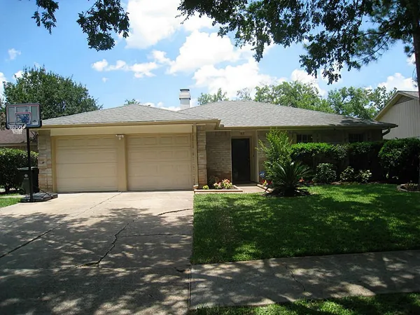 $2,350 | 3103 Sam Houston Drive, Sugar Land, TX 77479