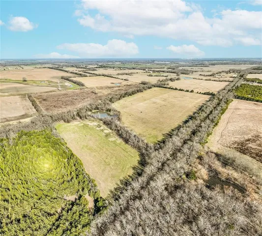 $540,000 | 1034 County Road 23900, Brookston, TX 75421