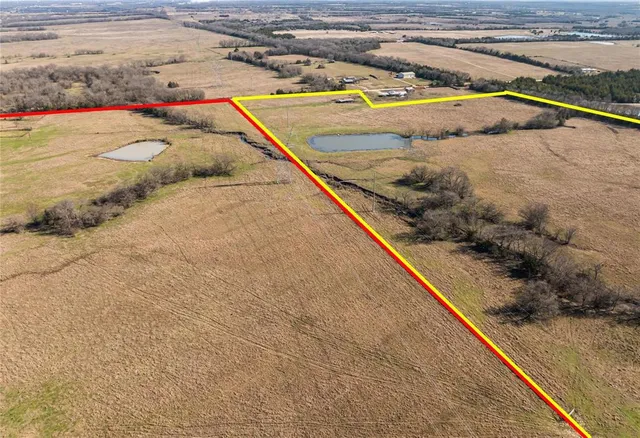 $540,000 | 1034 County Road 23900, Brookston, TX 75421