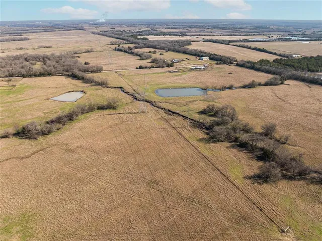 $540,000 | 1034 County Road 23900, Brookston, TX 75421