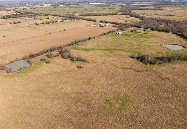 $540,000 | 1034 County Road 23900, Brookston, TX 75421