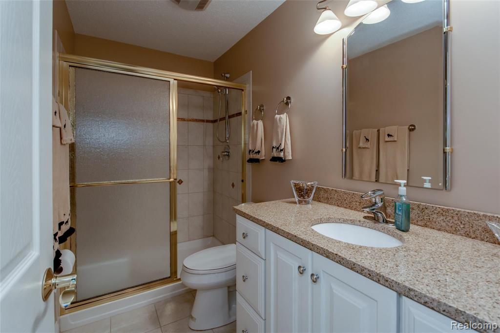 2349 Riverside Pointe Drive St. Joseph, MI 49085 - Photo 34 of 62