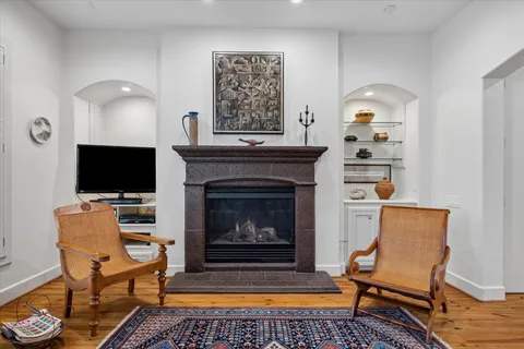 $850,000 | 706 East 12th Street, Houston, TX 77008