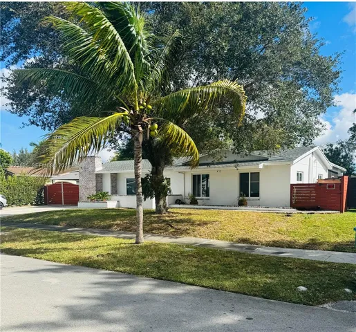 $830,000 | 11561 Southwest 121st Avenue, Miami, FL 33186