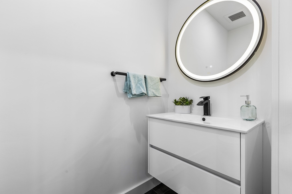 360 Athens Street, Unit A Boston, MA 02127 - Photo 6 of 19
